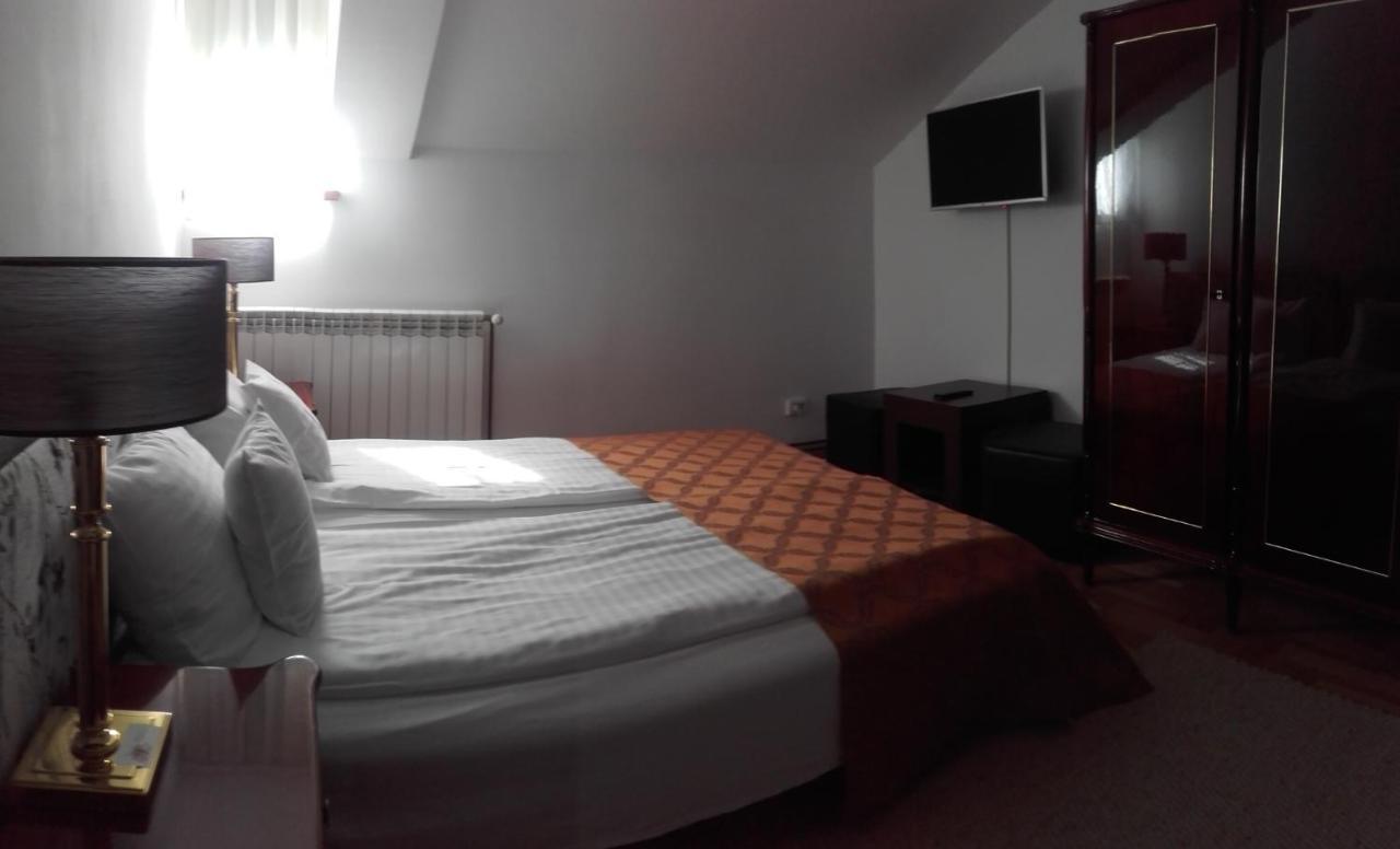 Casa Bota Hotel Viseu de Sus Ngoại thất bức ảnh